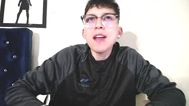  Thomas hot  online show from September 19, 3:40 am
