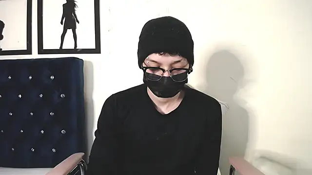 Snapshot of _Thomas_hot_ chatting on October 2, 4:38 am Thomas hot online show from October 2, 4:38 am
