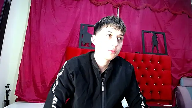  Thomas hot  online show from March 12, 2:52 am