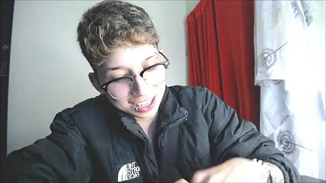  Thomas hot  online show from January 15, 12:04 pm