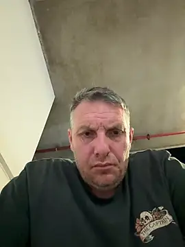 MrIsolated101 online show from February 5, 3:52 pm