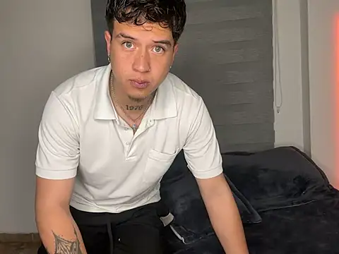 MrUniverse  online show from March 5, 5:40 am