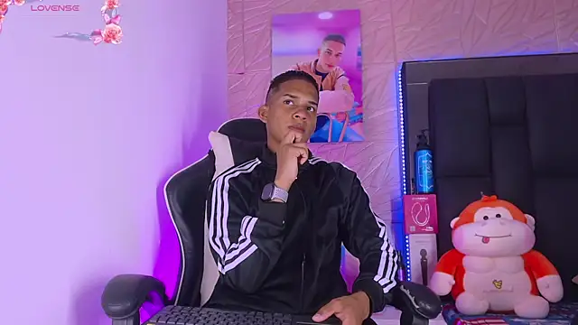 dilan alfonzo online show from April 7, 3:39 am