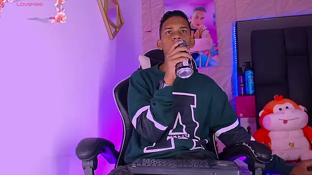 dilan alfonzo online show from April 26, 3:04 am