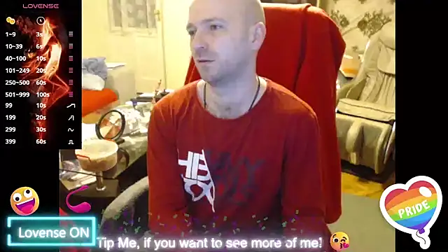Snapshot of RealManHaveHairy chatting on March 4, 5:24 pm RealManHaveHairy online show from March 4, 5:24 pm