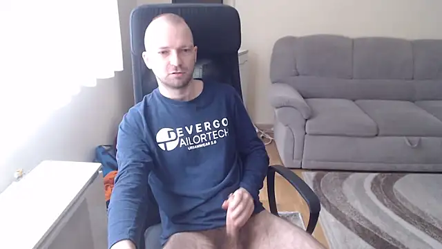 Snapshot of RealManHaveHairy chatting on January 24, 8:34 am RealManHaveHairy online show from January 24, 8:34 am