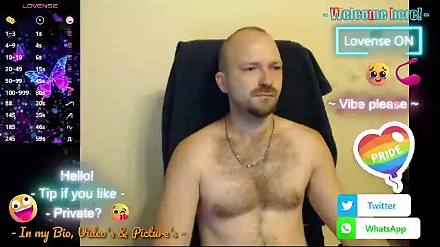Snapshot of RealManHaveHairy chatting on September 10, 4:22 am RealManHaveHairy online show from September 10, 4:22 am