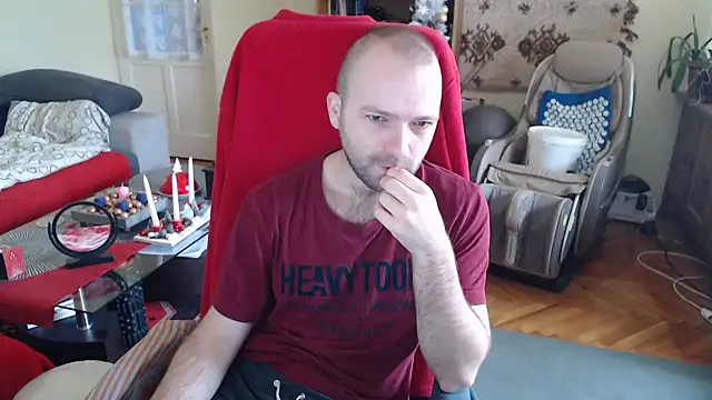 Snapshot of RealManHaveHairy chatting on December 19, 9:07 am RealManHaveHairy online show from December 19, 9:07 am