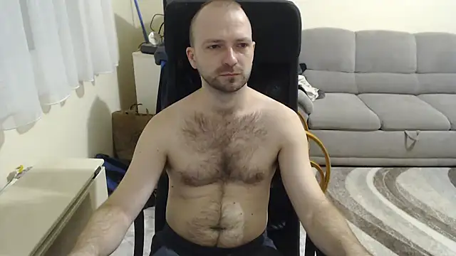 Snapshot of RealManHaveHairy chatting on January 15, 3:50 pm RealManHaveHairy online show from January 15, 3:50 pm
