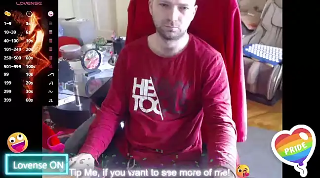 Snapshot of RealManHaveHairy chatting on March 14, 7:04 am RealManHaveHairy online show from March 14, 7:04 am