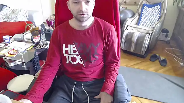 Snapshot of RealManHaveHairy chatting on December 17, 10:55 am RealManHaveHairy online show from December 17, 10:55 am