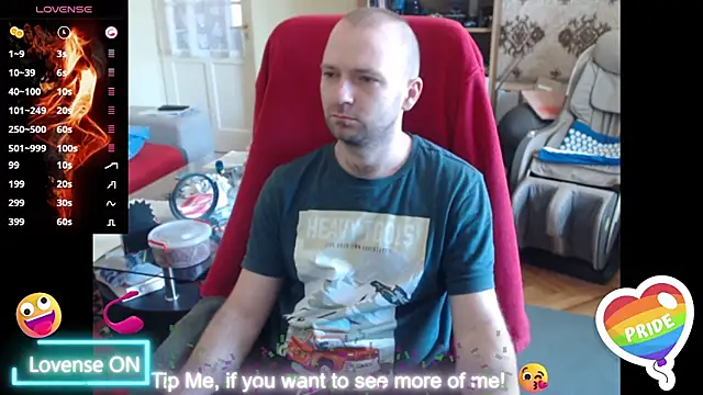 Snapshot of RealManHaveHairy chatting on March 8, 1:23 pm RealManHaveHairy online show from March 8, 1:23 pm