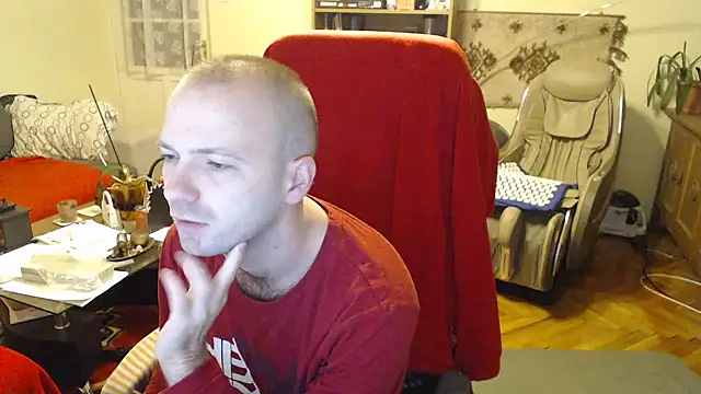 Snapshot of RealManHaveHairy chatting on December 6, 11:03 pm RealManHaveHairy online show from December 6, 11:03 pm