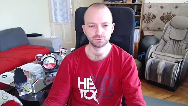 Snapshot of RealManHaveHairy chatting on February 2, 12:46 pm RealManHaveHairy online show from February 2, 12:46 pm