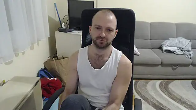 Snapshot of RealManHaveHairy chatting on January 17, 4:37 pm RealManHaveHairy online show from January 17, 4:37 pm