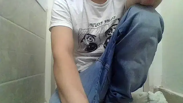 Snapshot of czruz chatting on September 29, 12:09 am czruz online show from September 29, 12:09 am
