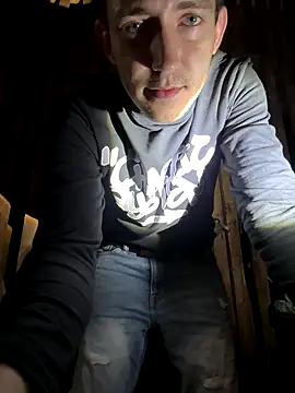 Snapshot of czruz chatting on September 23, 8:46 am czruz online show from September 23, 8:46 am