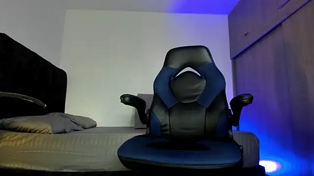 Snapshot of male_pussy chatting on October 20, 7:07 pm male pussy online show from October 20, 7:07 pm