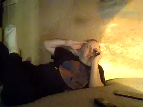 Snapshot of Nightshade7712 chatting on March 10, 6:23 pm Nightshade7712 online show from March 10, 6:23 pm