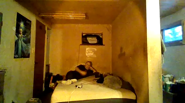 Snapshot of Nightshade7712 chatting on February 2, 10:39 pm Nightshade7712 online show from February 2, 10:39 pm
