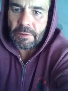 Snapshot of DJUX chatting on February 23, 4:33 am DJUX online show from February 23, 4:33 am