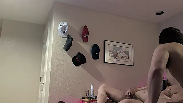 Armyexhibitionistvet online show from March 4, 9:27 am