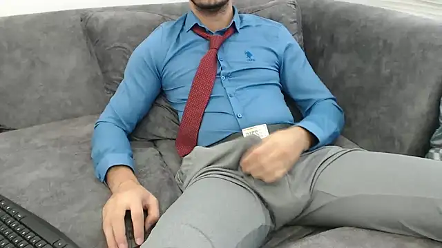 Snapshot of Naughtb0y chatting on October 17, 10:52 am Naughtb0y online show from October 17, 10:52 am