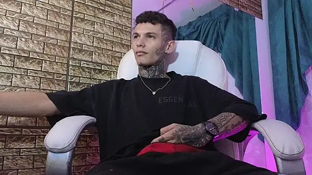 Stuart Boy  online show from October 10, 3:44 am