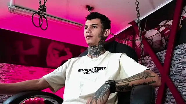 Stuart Boy  online show from October 21, 7:28 pm