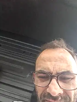 robertilevis online show from May 13, 10:56 am