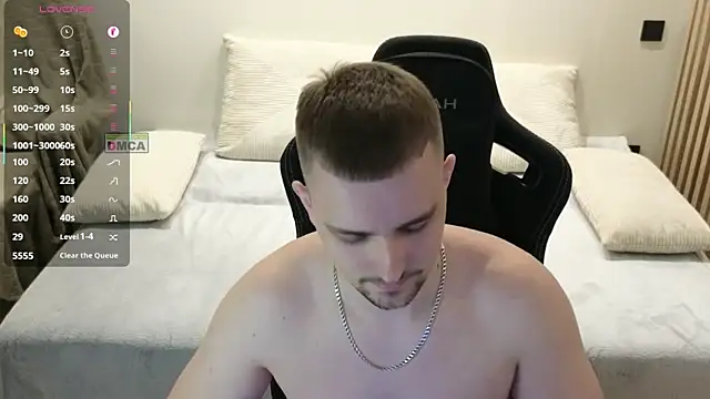 Larstar01 online show from April 5, 10:50 pm