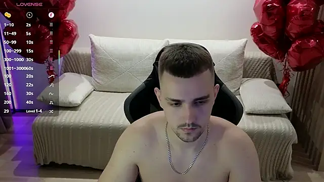 Snapshot of Larstar01 chatting on November 1, 11:53 pm Larstar01 online show from November 1, 11:53 pm