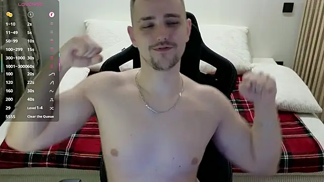 Larstar01 online show from March 20, 10:46 pm