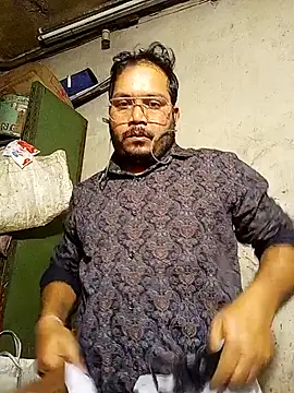 DeepakXxxR86 online show from December 4, 5:25 am