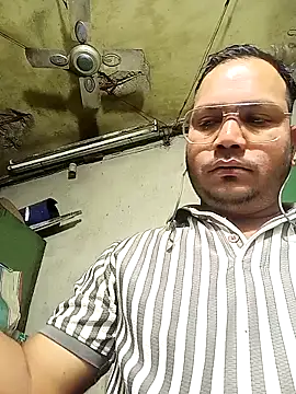 DeepakXxxR86 online show from February 21, 2:40 pm