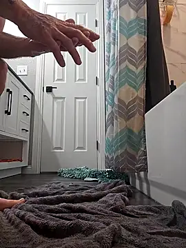 freakeypoint online show from January 3, 12:43 am