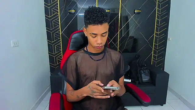 Hottwinkguys online show from February 2, 11:00 pm