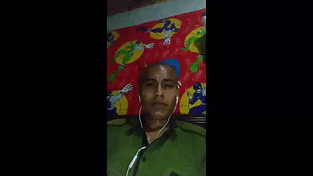008Alexan online show from May 3, 3:09 am