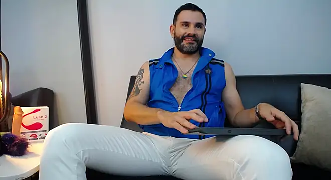 Snapshot of jonasbeards chatting on January 28, 9:40 pm jonasbeards online show from January 28, 9:40 pm