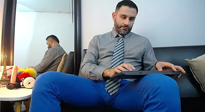 Snapshot of jonasbeards chatting on March 4, 8:27 pm jonasbeards online show from March 4, 8:27 pm