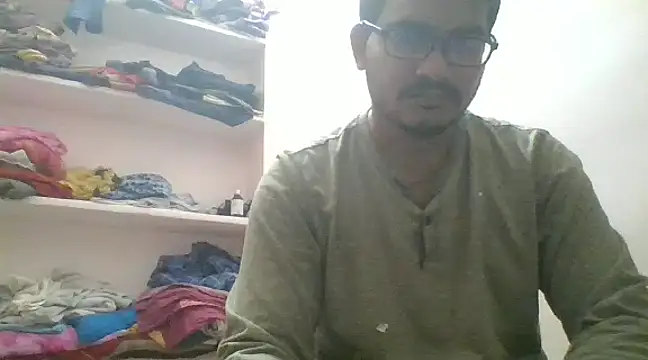 Snapshot of naughtymike0007 chatting on December 7, 1:15 am naughtymike0007 online show from December 7, 1:15 am