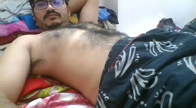 Snapshot of naughtymike0007 chatting on December 12, 2:15 am naughtymike0007 online show from December 12, 2:15 am
