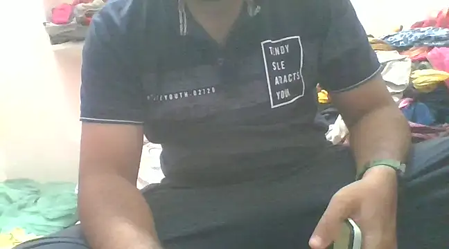 Snapshot of naughtymike0007 chatting on December 4, 3:32 pm naughtymike0007 online show from December 4, 3:32 pm