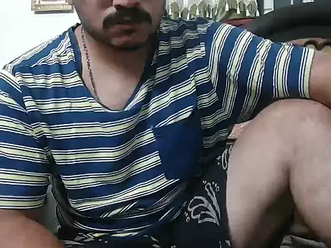 naughtymike0007 online show from April 26, 4:37 pm