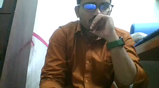 Snapshot of naughtymike0007 chatting on January 13, 6:38 am naughtymike0007 online show from January 13, 6:38 am