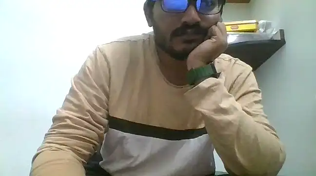 Snapshot of naughtymike0007 chatting on January 4, 5:26 pm naughtymike0007 online show from January 4, 5:26 pm