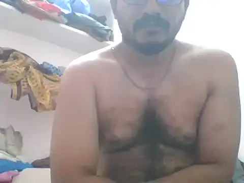 Snapshot of naughtymike0007 chatting on January 3, 12:43 am naughtymike0007 online show from January 3, 12:43 am