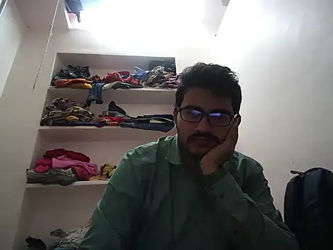 Snapshot of naughtymike0007 chatting on December 8, 3:00 am naughtymike0007 online show from December 8, 3:00 am