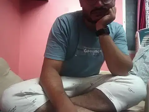 Snapshot of naughtymike0007 chatting on September 16, 6:09 pm naughtymike0007 online show from September 16, 6:09 pm