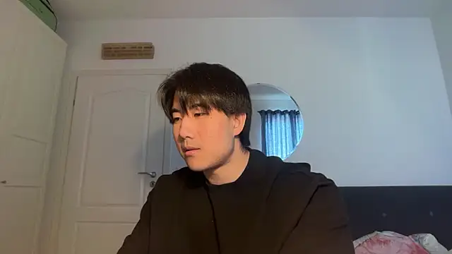 jungcock3210 online show from March 13, 12:35 pm